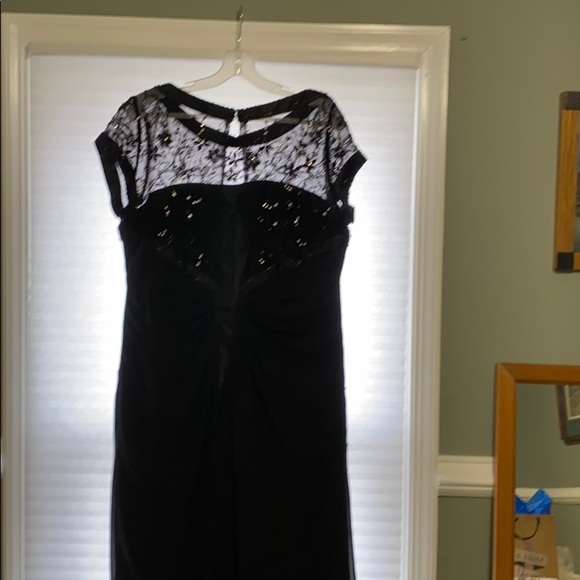 Mother of the bride dress. Worn one time. - Picture 4 of 5